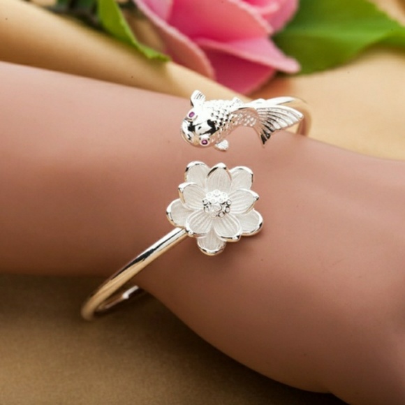 ONE LEFT🌺Lotus Flower Bangle - Picture 2 of 5